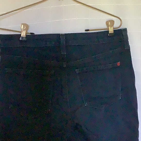 Spanx Size 28 Denim Capris - Picture 3 of 4